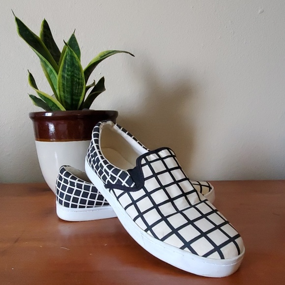 airwalk checkered shoes